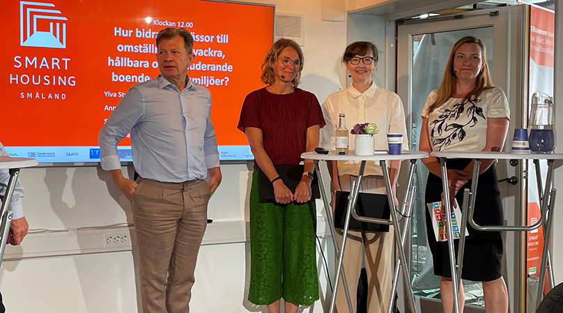Bild från presentation under Almedalen. Från höger i bild står: Ylva Strander (VInnova), Anna Tapio (Finlands bomässor), Eva Haraldsson (BY2030) och till sist Staffan Schartner (Omniplan).