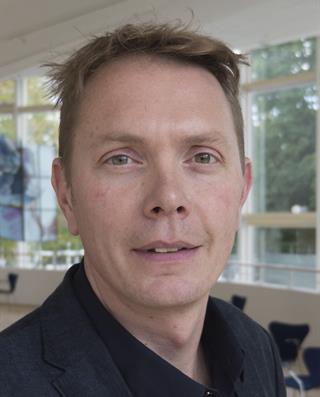 Porträtt på Pontus Juhlin.