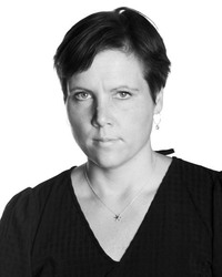 Porträttbild på Eva Ballovare