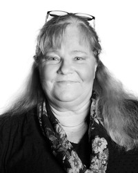 Porträttbild på Pernilla Wikelund