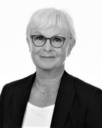 Porträttbild på Eva R Ericsson